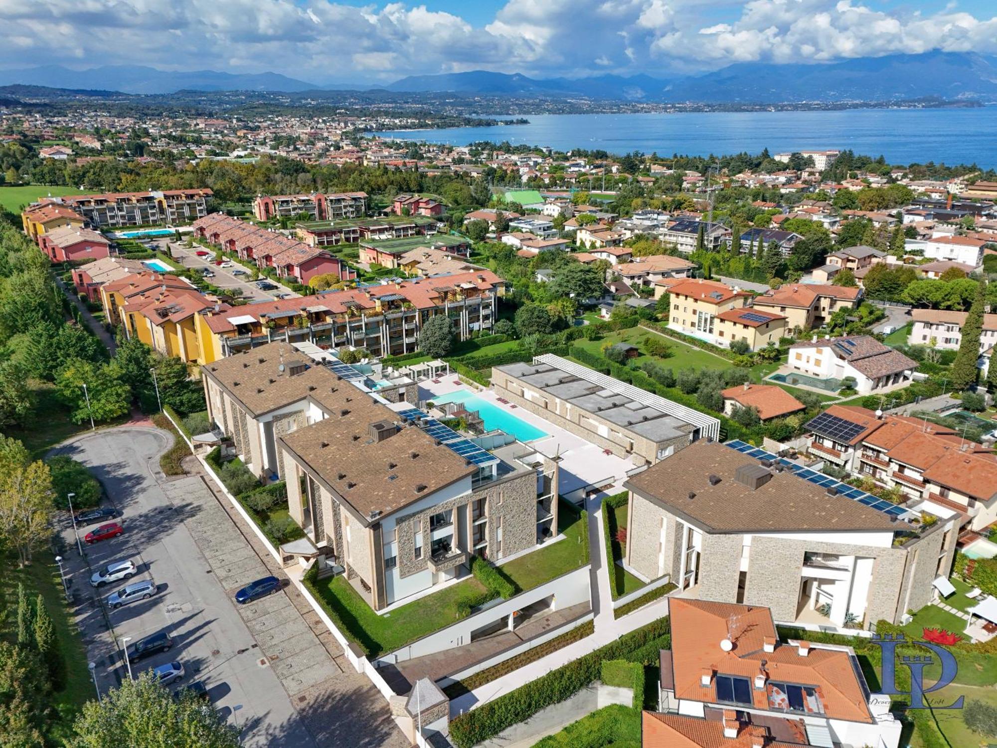 Desenzanoloft Official Partner Marriott Homes & - Warda Lovely Apartment Desenzano del Garda